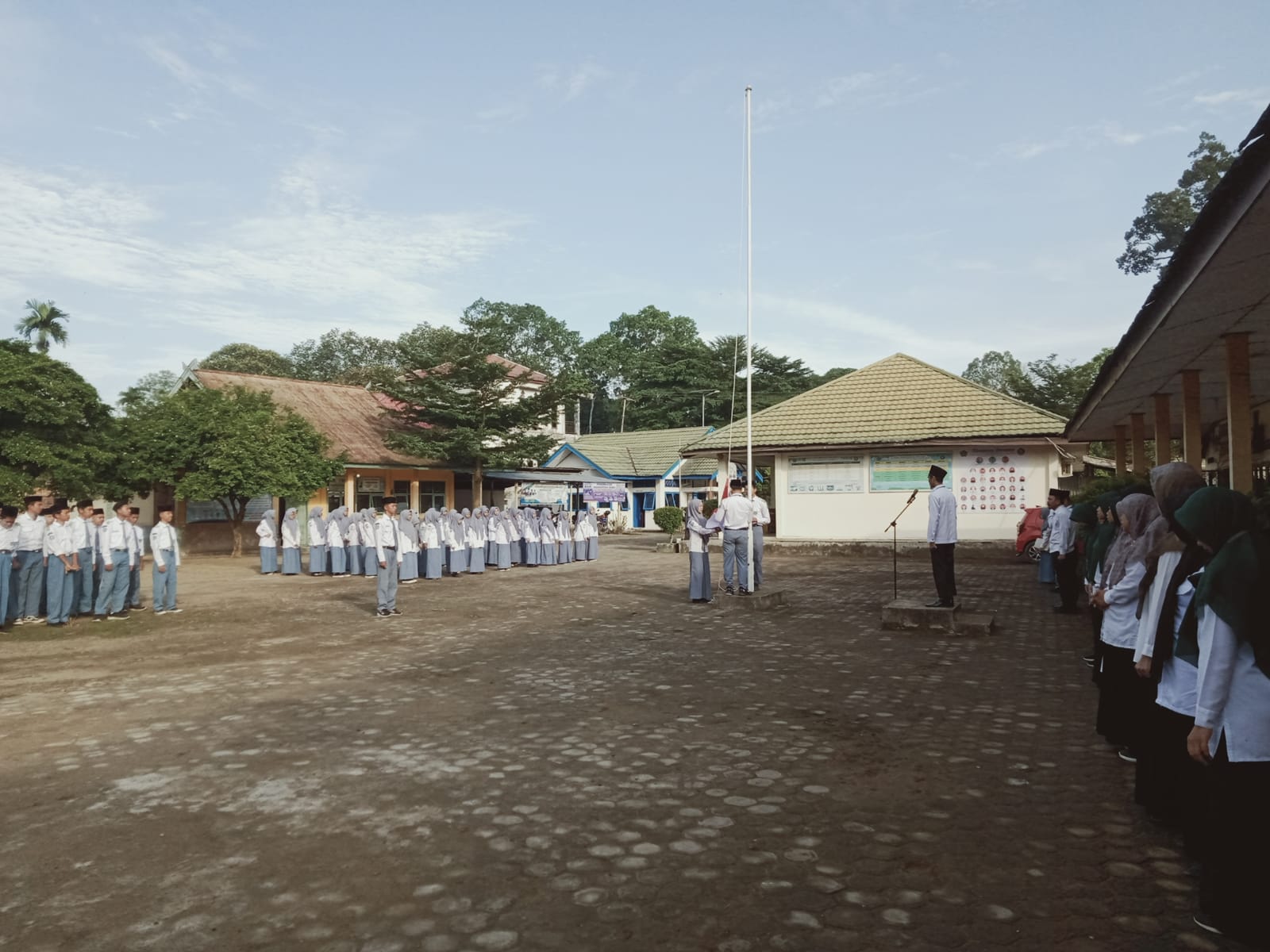 Upacara Hari Kebangkitan Nasional di MAN 3 Muaro Jambi Tahun 2025