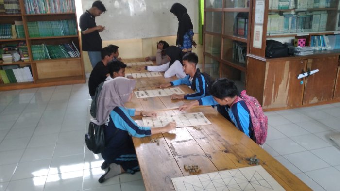 Lomba Halma Meriahkan Peringatan Sumpah Pemuda di MAN 3 Muaro Jambi