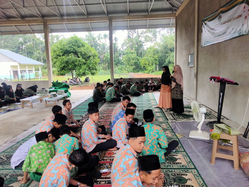 PEMBIASAAN NUMERASI MATEMATIKA DI MAN 3 MUARO JAMBI 