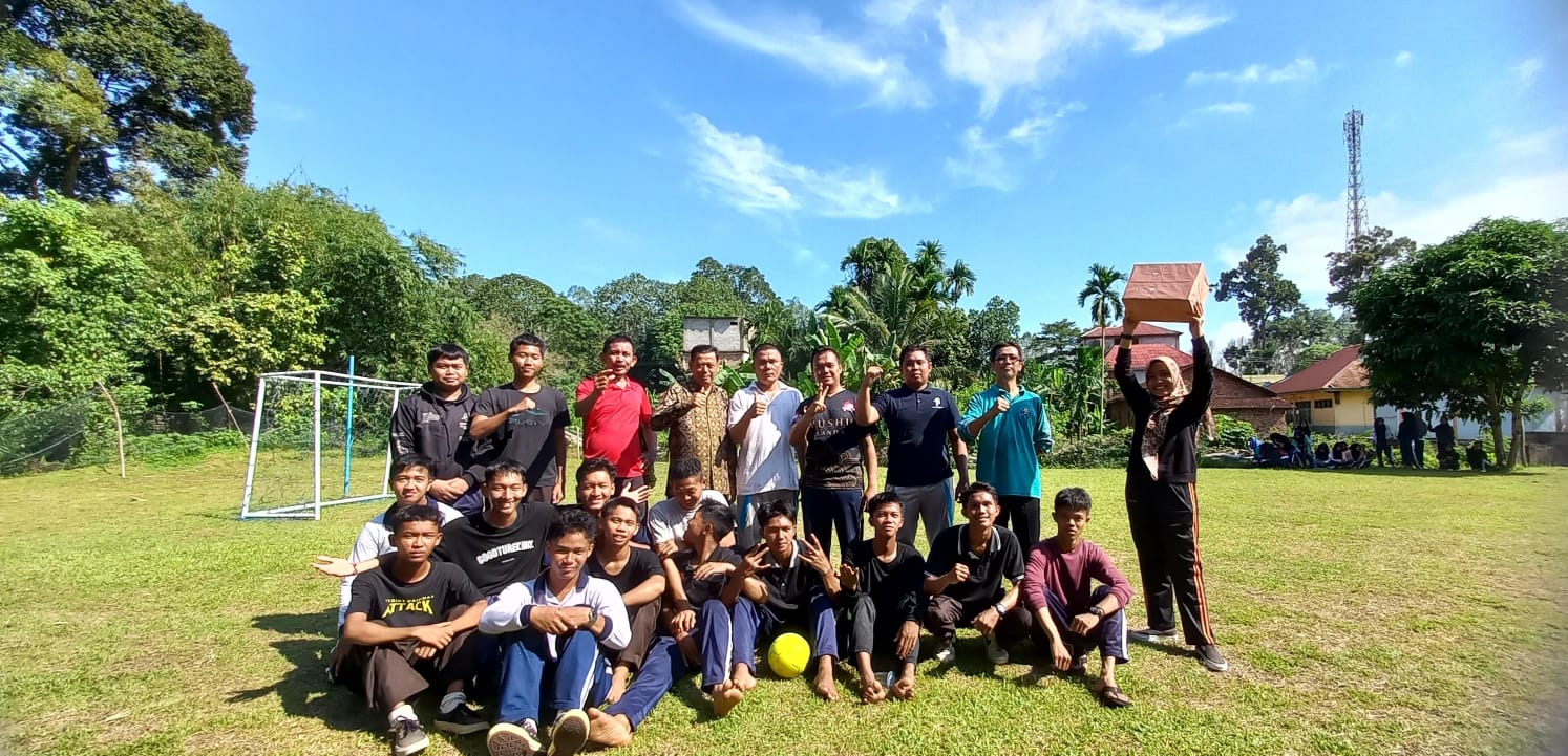 Penutupan Class Meeting Penutupan Class Meeting