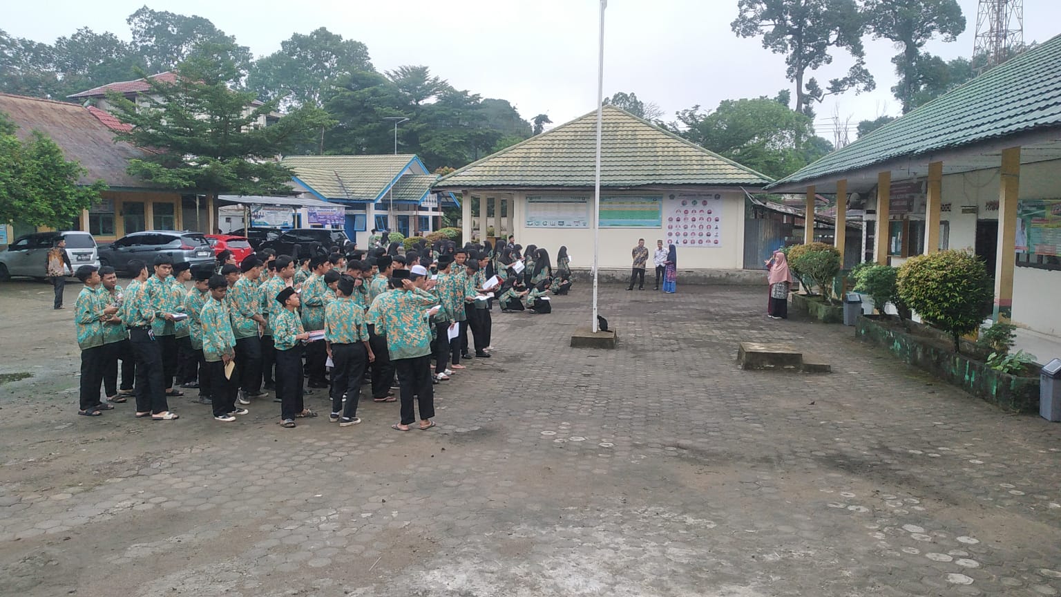 Pembiasaan Pagi Rabu: Literasi Matematika di MAN 3 Muaro Jambi Pembiasaan Pagi Rabu: Literasi Matematika di MAN 3 Muaro Jambi