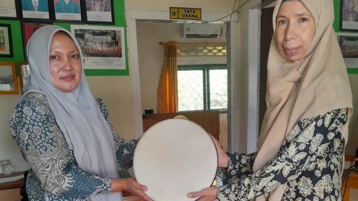 MAN 3 Muaro Jambi Dukung Seni Islami dengan Alat Hadroh Baru