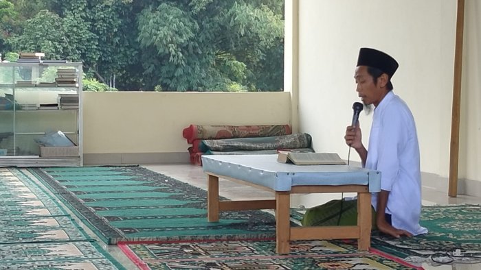 Pesantren Ramadhan Mukim Hari Kedua: Peserta Putri MAN 3 Muaro Jambi Mendalami Materi Fikih