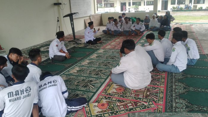 Pengarahan Kepala MAN 3 Muaro Jambi: Kesiapan Fisik dan Mental untuk TKA