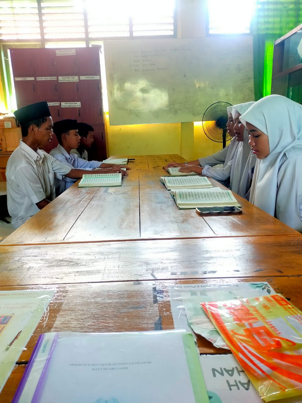 EKSTRAKULIKULER SENI BACA ALQURAN MAN 3 MUARO JAMBI EKSTRAKULIKULER SENI BACA ALQURAN MAN 3 MUARO JAMBI
