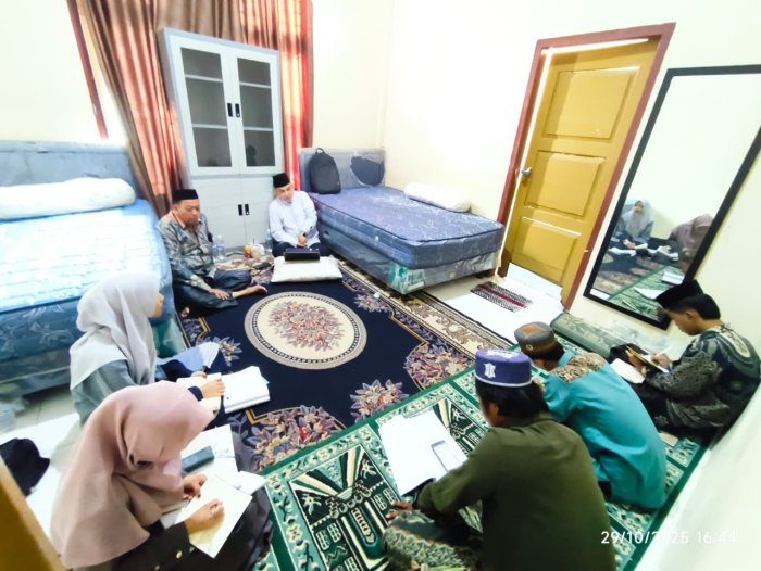 Kepala MAN 3 Muaro Jambi Latih Kafilah MTQ Provinsi