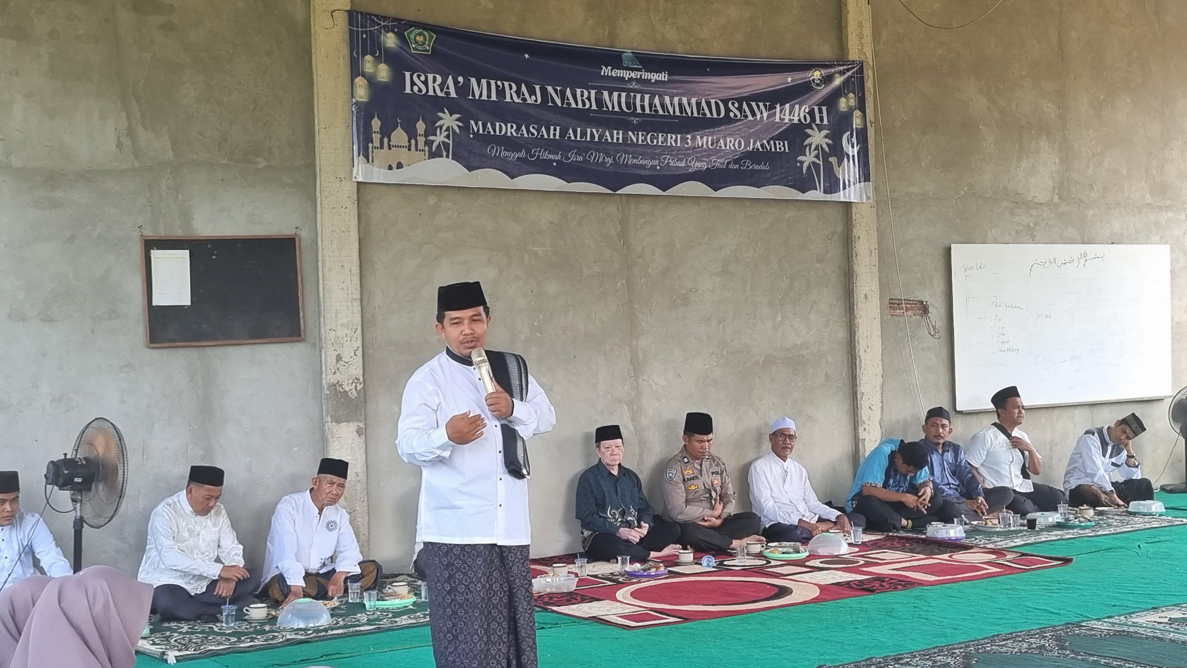 MAN 3 Muaro Jambi Gelar Peringatan Isra Miraj dengan Khidmat