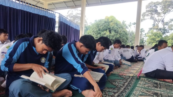 MAN 3 Muaro Jambi Rutin Gelar Shalat Dhuha dan Tadarus