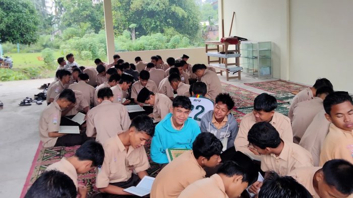 Madrasah Mengaji: Membiasakan Dhuha dan Al-Qur'an di Pagi Kamis