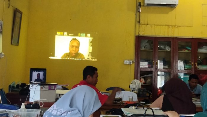 Guru MAN 3 Muaro Jambi Ikuti Sosialisasi Smart Pajar Digital