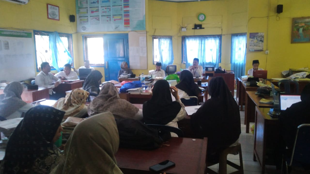 Rapat Rutin Bulanan MAN 3 Muaro Jambi Bahas Kedisiplin Siswa dan Guru Serta Dana BOS 2025