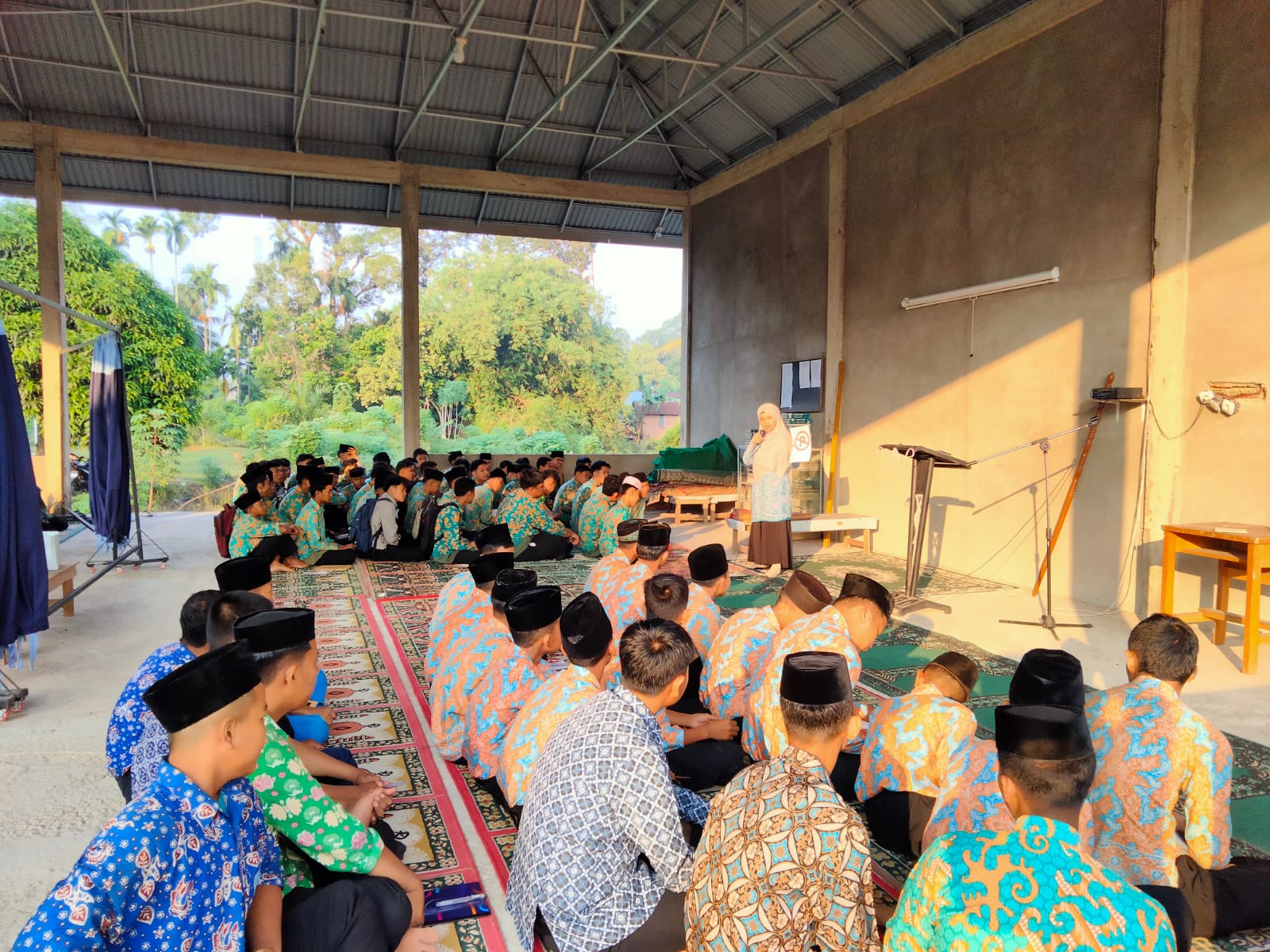 Pembiasaan Literasi Bahasa Indonesia di MAN 3 Muaro Jambi Pembiasaan Literasi Bahasa Indonesia di MAN 3 Muaro Jambi