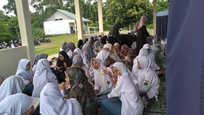 MAN 3 Muaro Jambi Gelar Program Pembiasaan Pagi MAN 3 Muaro Jambi Gelar Program Pembiasaan Pagi