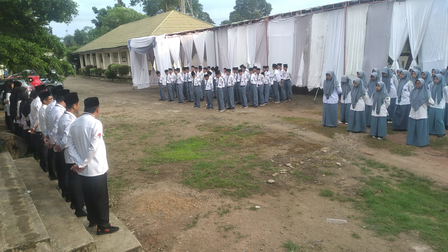 Apel Senin MAN 3 Muaro Jambi: Memperkuat Rasa Syukur dan Semangat Belajar