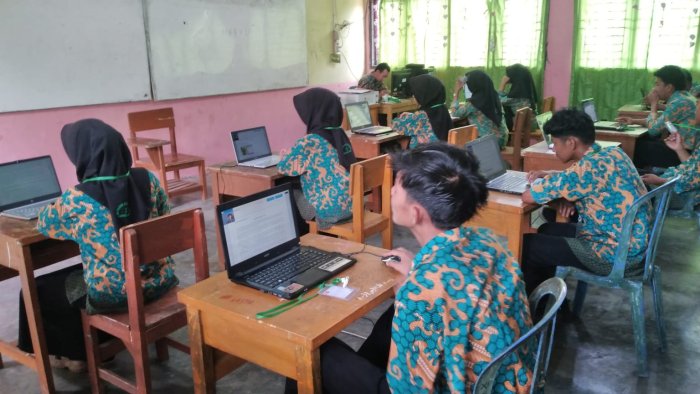 Gladi Tes Kemampuan Akademik di MAN 3 Muaro Jambi: Wujud Persiapan Matang Hadapi TKA 2025