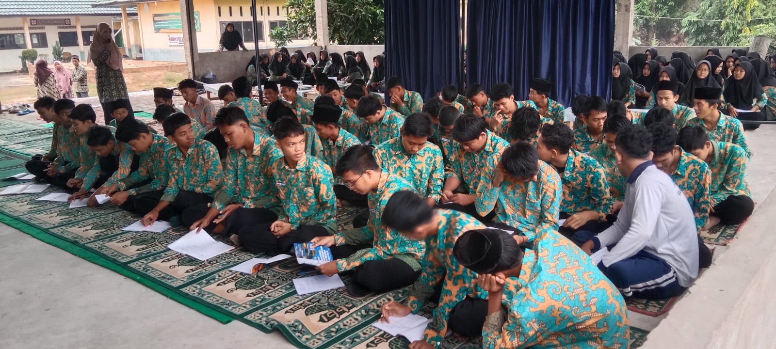 Pembiasaan pagi literasi bahasa Indonesia di MAN 3 Muaro Jambi Pembiasaan pagi literasi bahasa Indonesia di MAN 3 Muaro Jambi