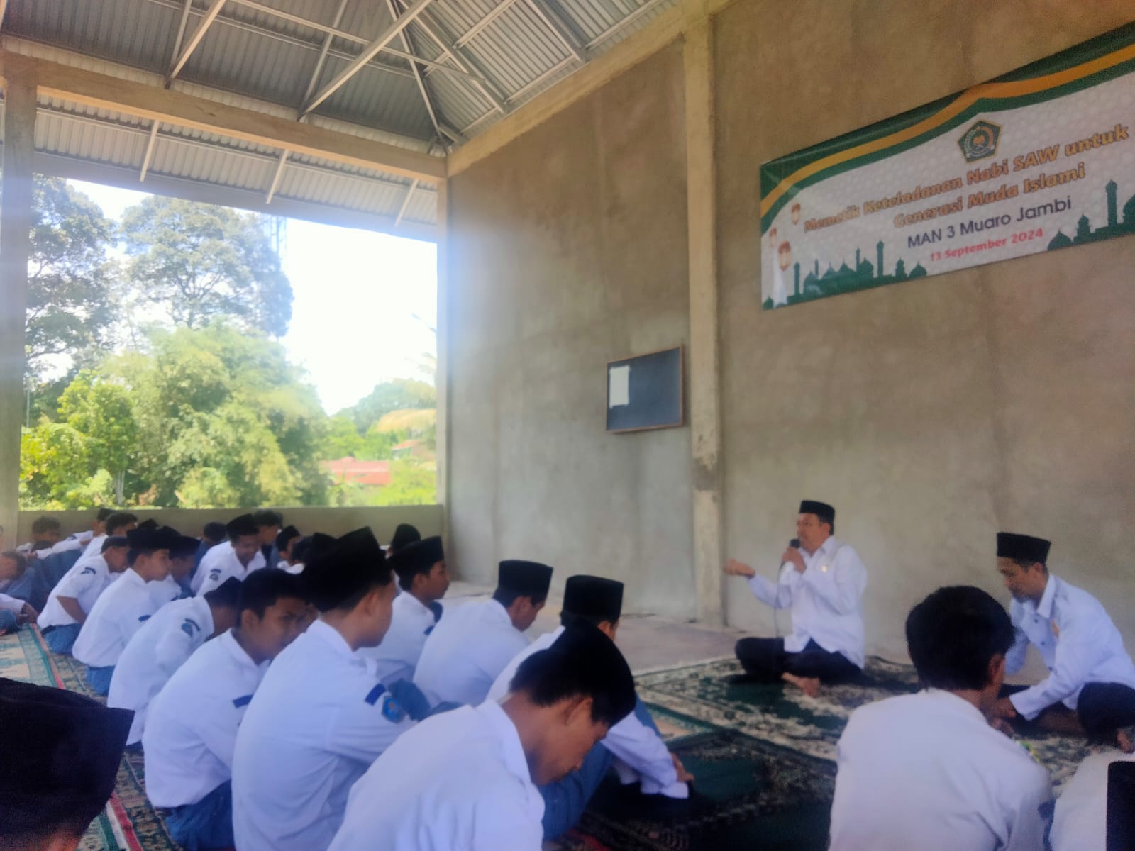 PEMBUKAAN P5RA MAN 3 MUARO JAMBI PEMBUKAAN P5RA MAN 3 MUARO JAMBI