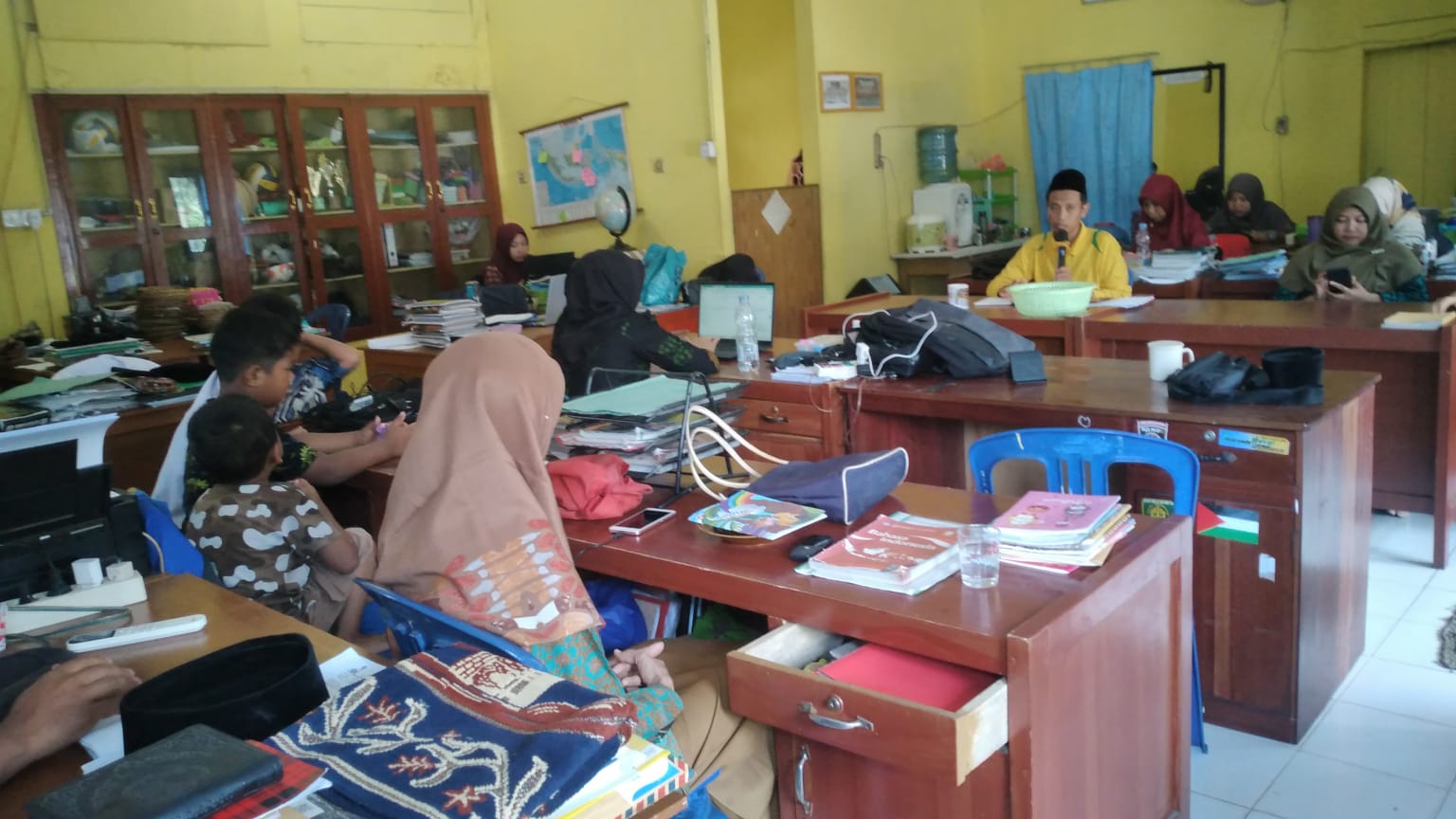 Rapat koordinasi dan evaluasi pelaksanaan proyek penguatan profil pelajar Pancasila dan Rahmatan lilalamin (P5RA) Rapat koordinasi dan evaluasi pelaksanaan proyek penguatan profil pelajar Pancasila dan Rahmatan lilalamin (P5RA)