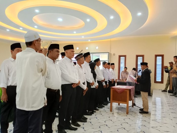 MAN 3 Muaro Jambi Hadiri Pelantikan Ketua RT Talang Duku