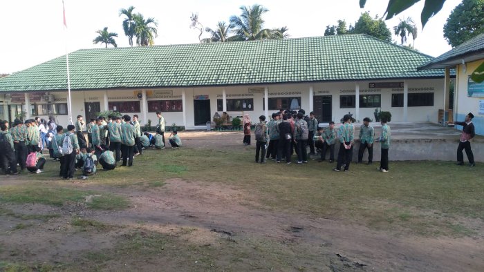 Pembiasaan Literasi Setiap Rabu Pagi di MAN 3 Muaro Jambi