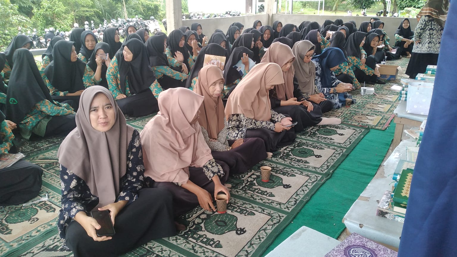 Sarapan Bersama di MAN 3 Muaro Jambi: Membangun Kebersamaan Sarapan Bersama di MAN 3 Muaro Jambi: Membangun Kebersamaan