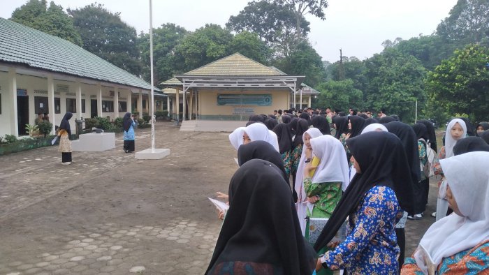 MAN 3 Muaro Jambi Dorong Penguasaan Tiga Bahasa Siswa