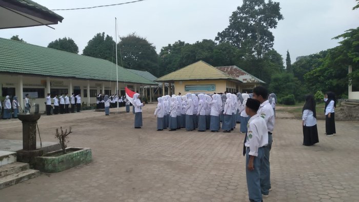 MAN 3 Muaro Jambi Gelar Upacara Peringatan Hari Pahlawan MAN 3 Muaro Jambi Gelar Upacara Peringatan Hari Pahlawan