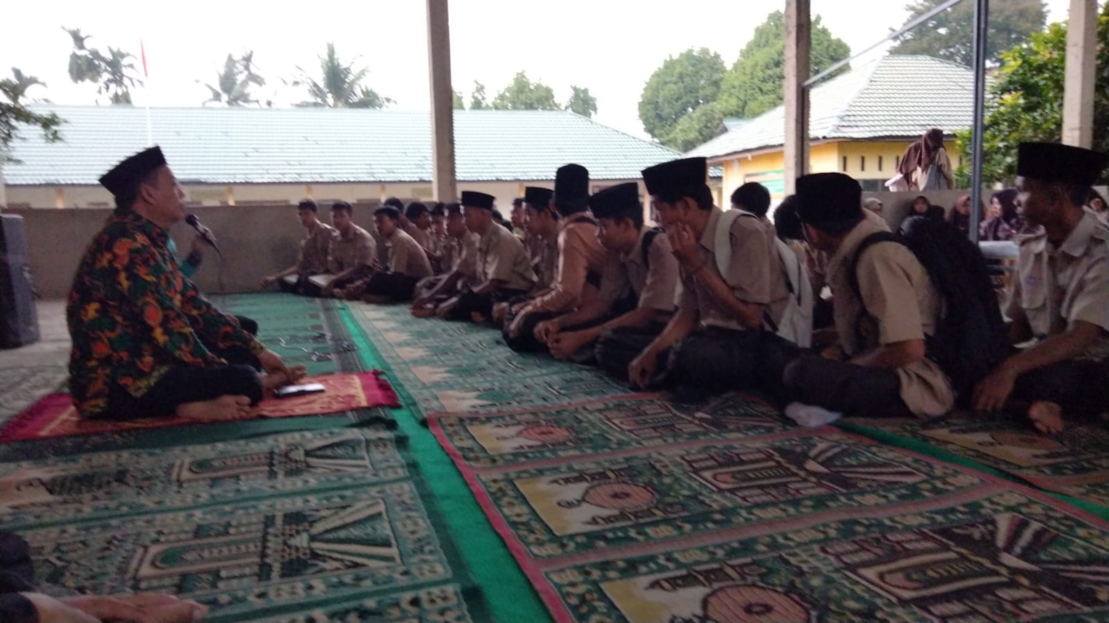 HARI PERTAMA MASUK MADRASAH SEMESTER GENAP TP. 2024-2025 HARI PERTAMA MASUK MADRASAH SEMESTER GENAP TP. 2024-2025