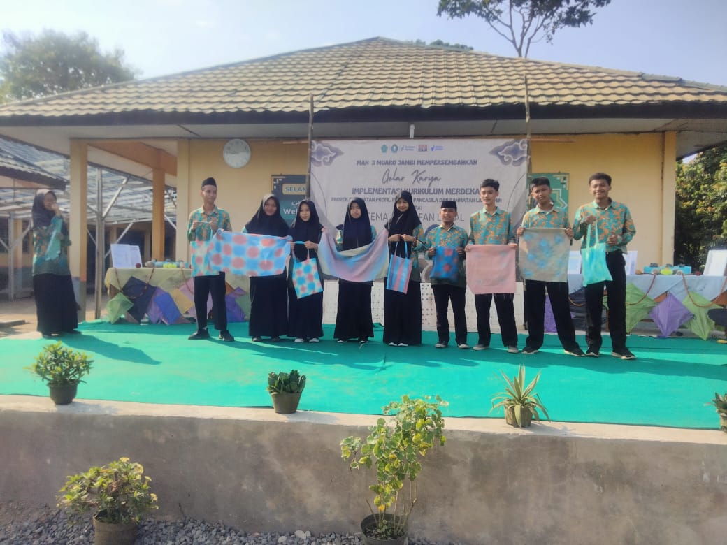 MAN 3 Muaro Jambi Gelar Karya P5RA 2025: Tumbuhkan Kreativitas dan Cinta Budaya Lokal Siswa MAN 3 Muaro Jambi Gelar Karya P5RA 2025: Tumbuhkan Kreativitas dan Cinta Budaya Lokal Siswa