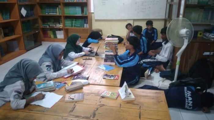 MAN 3 Muaro Jambi Dorong Siswa Aktif Gunakan Perpustakaan MAN 3 Muaro Jambi Dorong Siswa Aktif Gunakan Perpustakaan