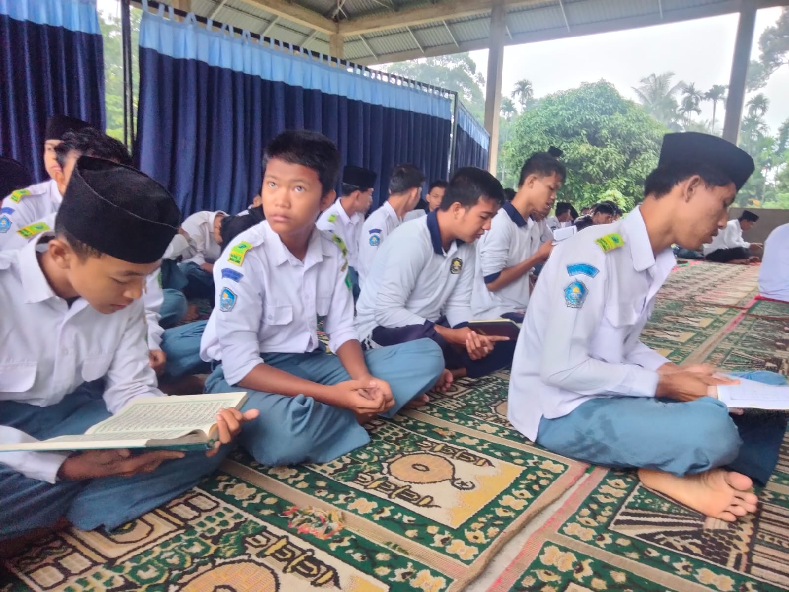 Pembiasaan shalat Dhuha dan membaca Alquran di MAN 3 Muaro Jambi 