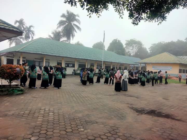 Pembiasaan Pagi : Literasi Bahasa Indonesia 