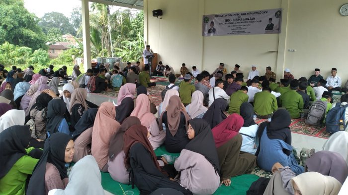 Peringatan Isra Miraj Nabi Muhammad SAW dan Serah Terima Jabatan Kepala Madrasah MAN 3 Muaro Jambi