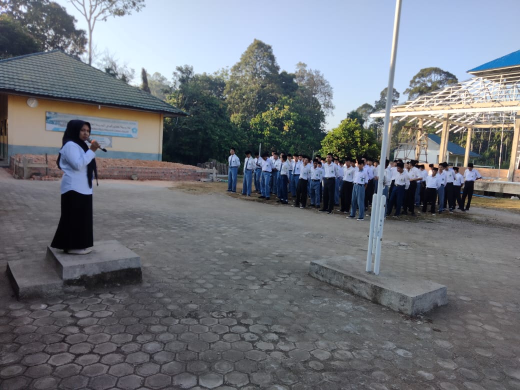 WAKA SAPRAS : GUNAKANLAH SARANA PRASARANA MADRASAH SEBAIK-BAIKNYA WAKA SAPRAS : GUNAKANLAH SARANA PRASARANA MADRASAH SEBAIK-BAIKNYA